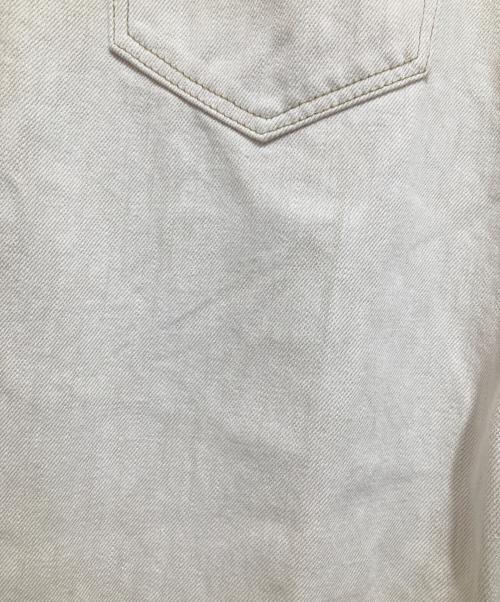 Mame Kurogouchi（マメクロゴウチ）Mame Kurogouchi (マメクロゴウチ) Floral Embossed Flare Jeans ホワイト サイズ:2の古着・服飾アイテム