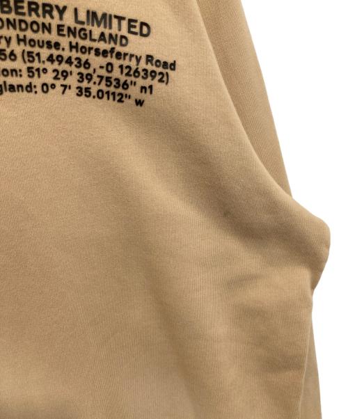 BURBERRY（バーバリー）BURBERRY (バーバリー) ワンポイントロゴスウェット　8043277 ベージュ サイズ:Lの古着・服飾アイテム