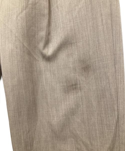 ATON（エイトン）ATON (エイトン) WOOL GABARDINE | テーパードタックパンツ ベージュ サイズ:01の古着・服飾アイテム