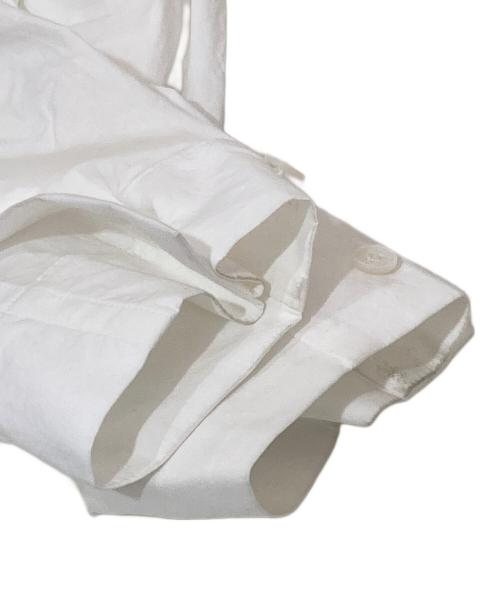 HOMME PLISSE ISSEY MIYAKE（オム プリッセ イッセイ ミヤケ）HOMME PLISSE ISSEY MIYAKE (オムプリッセ イッセイ ミヤケ) STREAMLINE SHIRT ホワイト サイズ:2の古着・服飾アイテム
