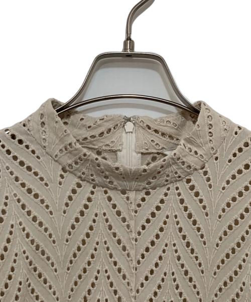 CLANE（クラネ）CLANE (クラネ) カットエンブロイダリートップ ベージュ サイズ:2の古着・服飾アイテム