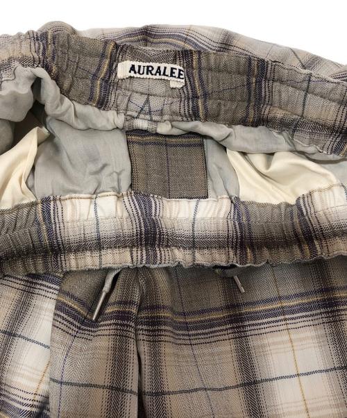 AURALEE（オーラリー）AURALEE (オーラリー) SUPER LIGHT WOOL CHECK EASY SLACKS ベージュ サイズ:4の古着・服飾アイテム