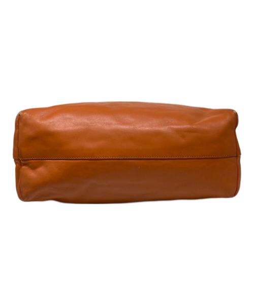 MIU MIU（ミュウミュウ）MIU MIU (ミュウミュウ) VITELLO SOFT オレンジの古着・服飾アイテム