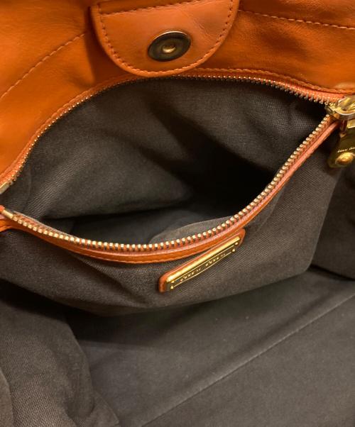 MIU MIU（ミュウミュウ）MIU MIU (ミュウミュウ) VITELLO SOFT オレンジの古着・服飾アイテム