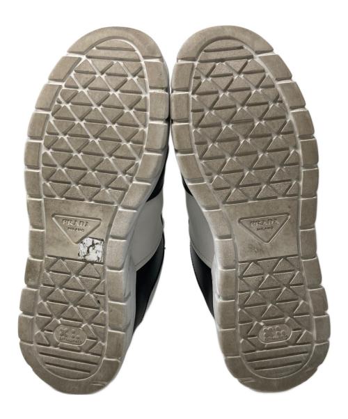 PRADA（プラダ）PRADA (プラダ) プラダ トライアングルロゴ レザー スニーカー ホワイト サイズ:8の古着・服飾アイテム