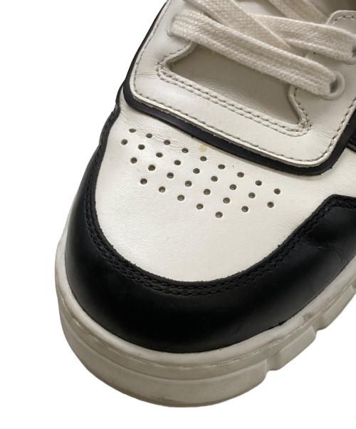 PRADA（プラダ）PRADA (プラダ) プラダ トライアングルロゴ レザー スニーカー ホワイト サイズ:8の古着・服飾アイテム