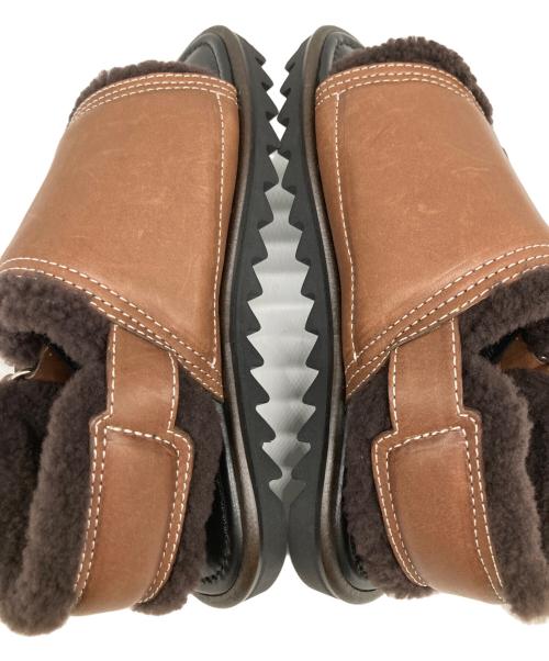 AURALEE（オーラリー）AURALEE (オーラリー) foot the coacher (フットザコーチャー) MOUTON SANDALS MADE BY FOOT THE COACHER ブラウン サイズ:25㎝の古着・服飾アイテム