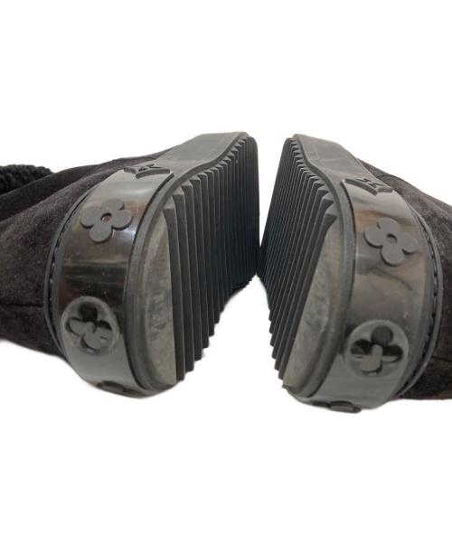 LOUIS VUITTON（ルイ ヴィトン）LOUIS VUITTON (ルイ ヴィトン) SNOWDROP FLAT ANKLE BOOT スノードロップライン アンクルブーツ LVロゴ ムートンブーツ TC0251 ブラック サイズ:SIZE 371/2の古着・服飾アイテム