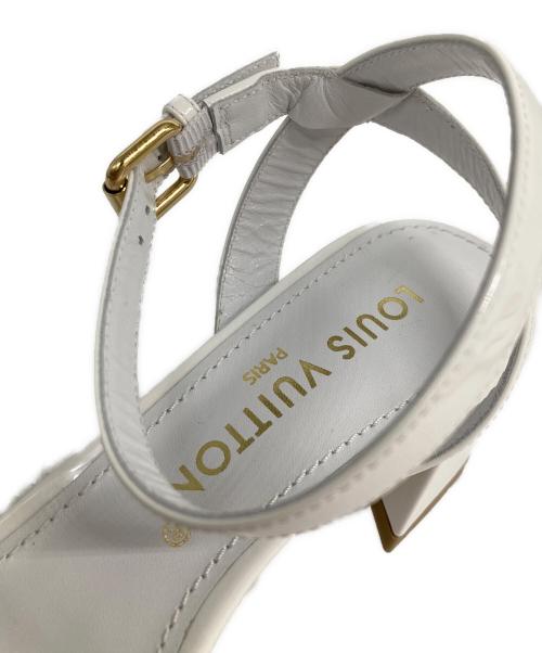 LOUIS VUITTON（ルイ ヴィトン）LOUIS VUITTON (ルイ ヴィトン) シェイクラインサンダル ホワイト サイズ:36 1/2の古着・服飾アイテム