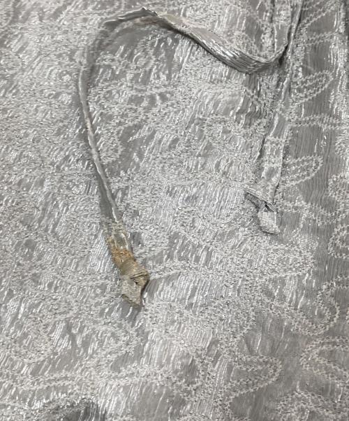 6(ROKU) BEAUTY&YOUTH（ロク ビューティーアンドユース）6(ROKU) BEAUTY&YOUTH (ロク ビューティーアンドユース) シルバーカラー エンブロイダリー パンツ グレー サイズ:Sの古着・服飾アイテム