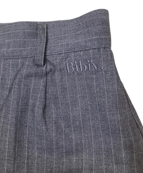 Bibiy.（ビビィ）Bibiy. (ビビィ) ストライプスラックス グレー サイズ:Mの古着・服飾アイテム