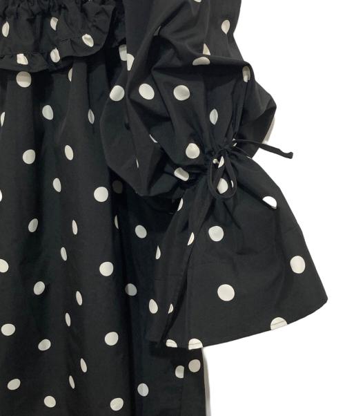 Re.Verofonna（ヴェロフォンナ）Re.Verofonna (ヴェロフォンナ) アキロンコラボギャザーフリルブラウス ブラック サイズ:38の古着・服飾アイテム