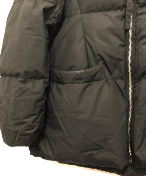 JIL SANDER（ジルサンダー）JIL SANDER (ジルサンダー) ビッグカラーダウンジャケット JSPT440097WT245400A12 ブラック サイズ:32の古着・服飾アイテム