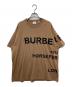 BURBERRY（バーバリー）の古着「CARRICK HFH ROAD ロゴ プリントTシャツ」｜ブラウン