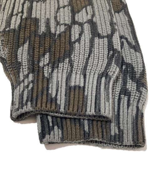SUPREME（シュプリーム）SUPREME (シュプリーム) Old English Printed Sweater Camo グレー サイズ:XLの古着・服飾アイテム