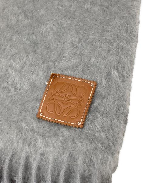 LOEWE（ロエベ）LOEWE (ロエベ) モヘアウールレザーパッチロゴマフラー　A-2800 3861 グレー サイズ:-の古着・服飾アイテム