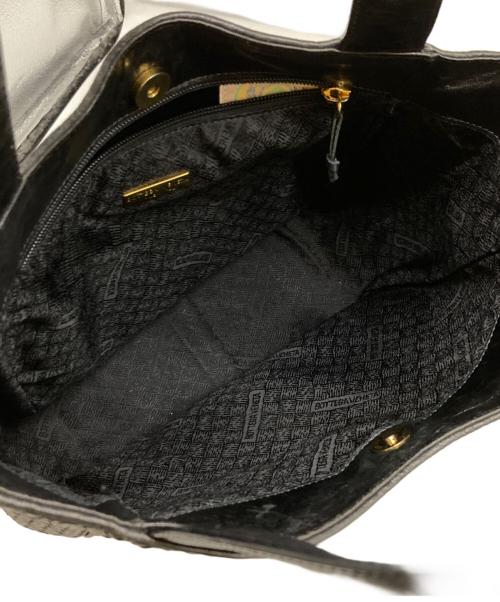 BOTTEGA VENETA（ボッテガベネタ）BOTTEGA VENETA (ボッテガベネタ) イントレチャートトートバッグ ブラックの古着・服飾アイテム