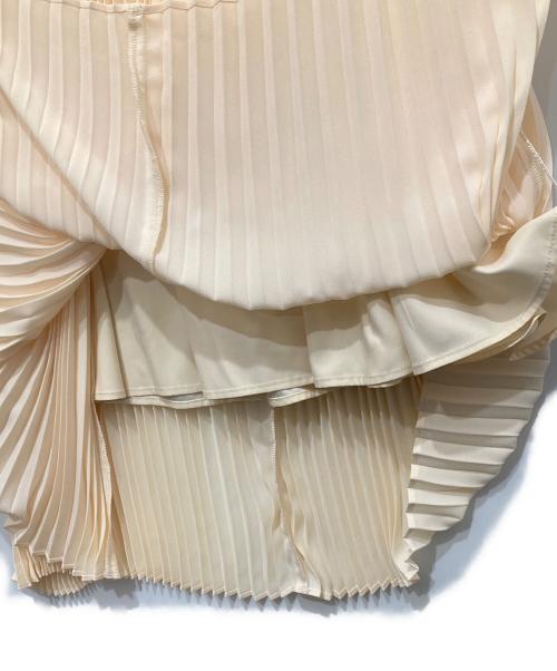 anuans（アニュアンス）anuans (アニュアンス) プリーツデザインワンピース アイボリー サイズ:Sの古着・服飾アイテム