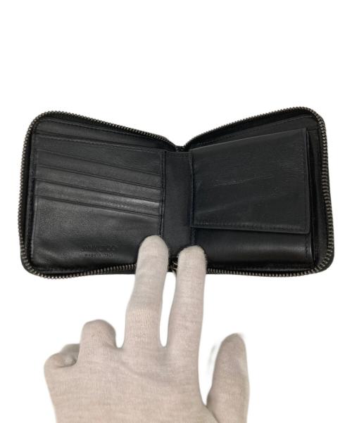 JIMMY CHOO（ジミーチュウ）JIMMY CHOO (ジミーチュウ) エンボスドスターファブリッククラウンドジップウォレット ブラックの古着・服飾アイテム