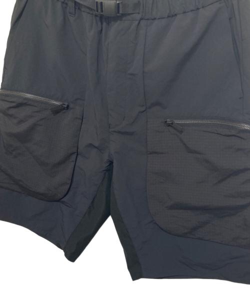 WHITE MOUNTAINEERING（ホワイトマウンテ二アニング）WHITE MOUNTAINEERING (ホワイトマウンテ二アニング) POLYESTER TAFFETA EASY SHORT PANTS ブラック サイズ:2の古着・服飾アイテム