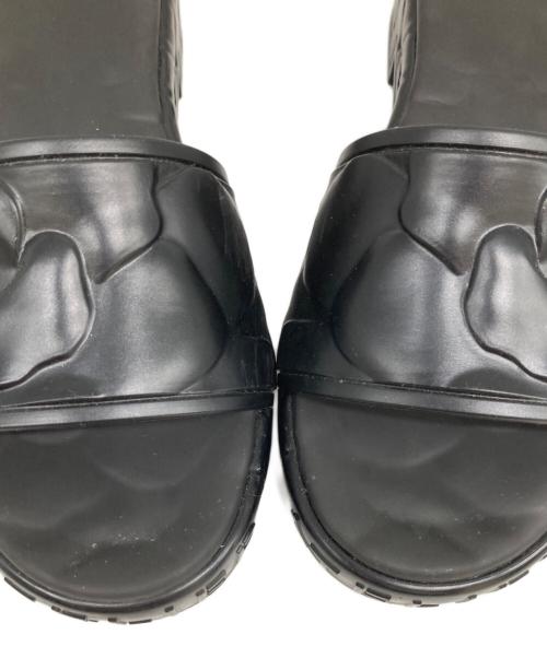 VALENTINO（ヴァレンティノ）VALENTINO (ヴァレンティノ) テクスチャーフローラルスライドサンダル ブラック サイズ:36の古着・服飾アイテム