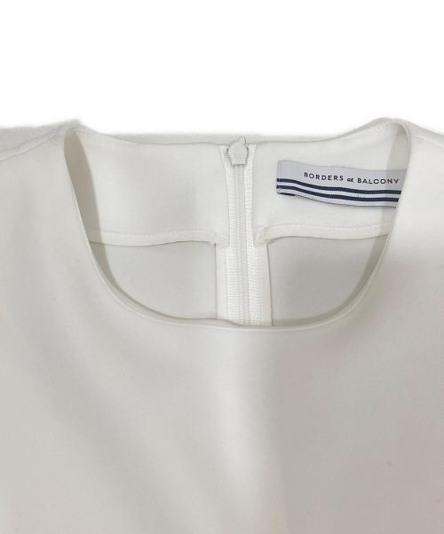 BORDERS at BALCONY（ボーダーズアットバルコニー）BORDERS AT BALCONY (ボーダーズアットバルコニー) ツイルプリーツヘムブラウス ホワイト サイズ:36の古着・服飾アイテム