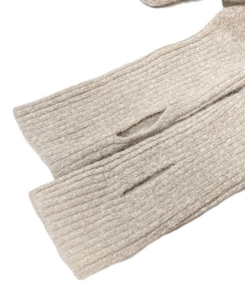 MM6 Maison Margiela（エムエムシックスメゾンマルジェラ）MM6 Maison Margiela (エムエムシックスメゾンマルジェラ) V NECK Damage Kint Sweater ベージュ サイズ:Sの古着・服飾アイテム