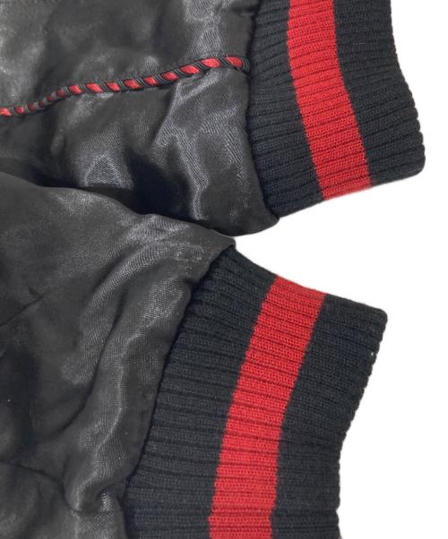 Yuko Higuchi（ユウコ ヒグチ）Yuko Higuchi (ユウコ ヒグチ) リバーシブルスカジャン ギュスターヴ&花寅 GUSTAVE ボリス雑貨店 ブラック サイズ:Mの古着・服飾アイテム