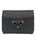 PRADAプラダ）の古着「サフィアーノレザー イヤフォンケース」｜ブラック