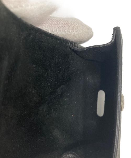 PRADA（プラダ）PRADA (プラダ) サフィアーノレザー イヤフォンケース ブラックの古着・服飾アイテム
