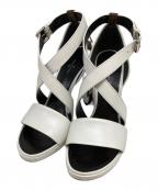 LOUIS VUITTONルイ ヴィトン）の古着「モノグラムヒールパンプス」｜ホワイト