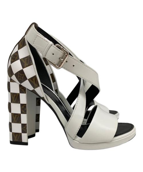 LOUIS VUITTON（ルイ ヴィトン）LOUIS VUITTON (ルイ ヴィトン) モノグラムヒールパンプス ホワイト サイズ:37　1/2の古着・服飾アイテム