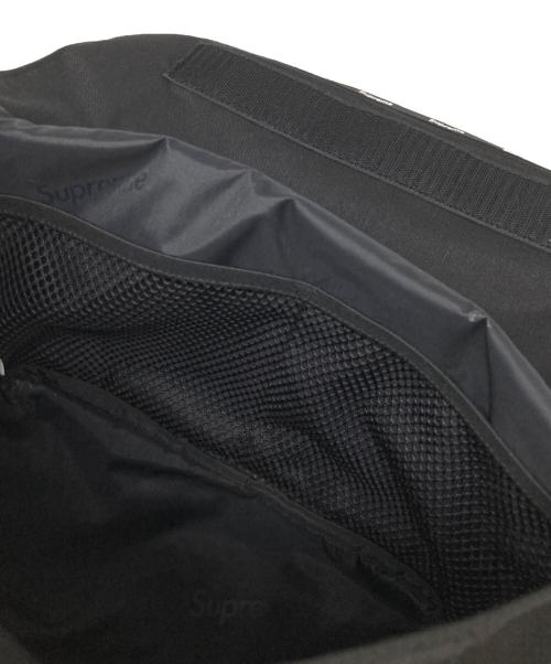 SUPREME（シュプリーム）Supreme (シュプリーム) Messenger Bag ブラックの古着・服飾アイテム