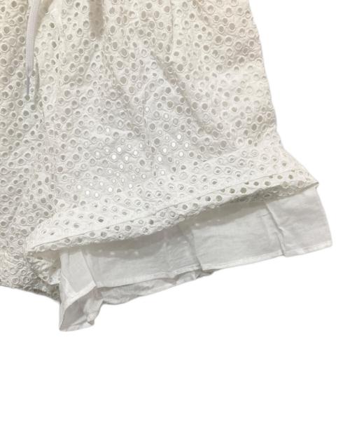 MIU MIU（ミュウミュウ）MIU MIU (ミュウミュウ) ロゴパッチルーズフィットポプリンショーツ ホワイト サイズ:38の古着・服飾アイテム