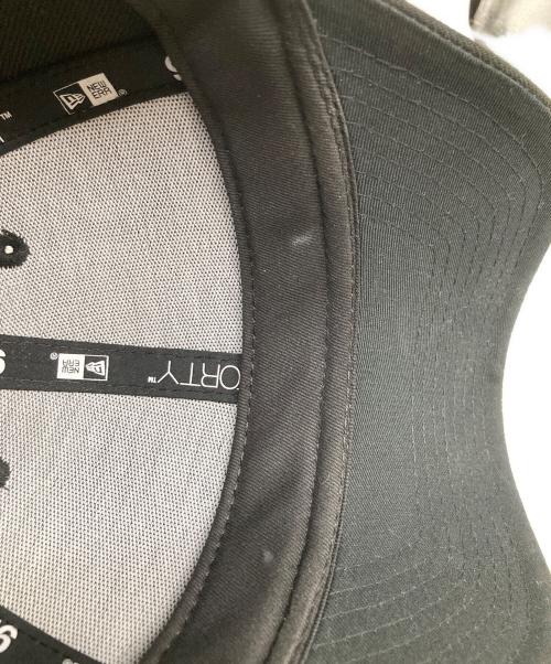 New Era（ニューエラ）New Era (ニューエラ) sacai (サカイ) キャップ ブラックの古着・服飾アイテム