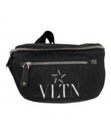 VALENTINO（ヴァレンティノ）の古着「VLTLスターボディバッグ」｜ブラック