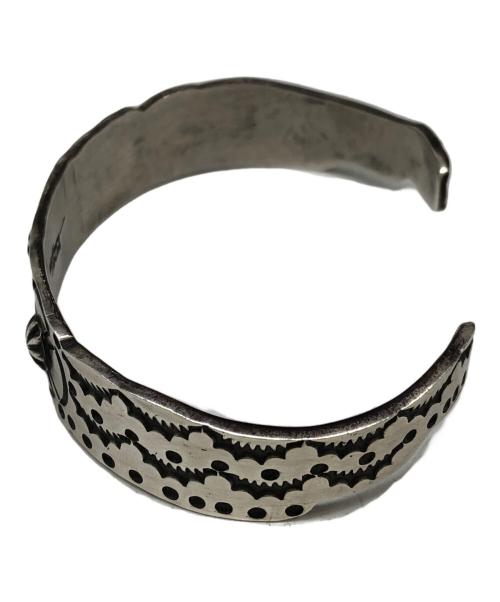Navajo（ナバホ）Navajo (ナバホ) ナバホスタンプワークバングル シルバーの古着・服飾アイテム