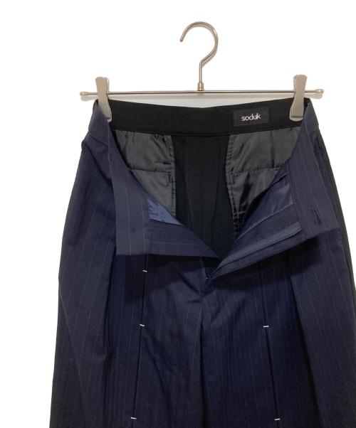 soduk（スドーク）soduk (スドーク) 切替ストライプパンツ ネイビー サイズ:Mの古着・服飾アイテム
