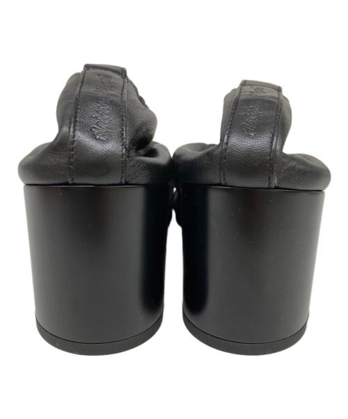 maison kitsune（メゾンキツネ）MAISON KITSUNE (メゾンキツネ) LEATHER LOW-HEEL PUMP ブラック サイズ:39の古着・服飾アイテム