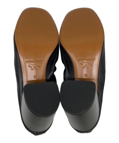 maison kitsune（メゾンキツネ）MAISON KITSUNE (メゾンキツネ) LEATHER LOW-HEEL PUMP ブラック サイズ:39の古着・服飾アイテム