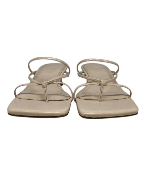Ameri（アメリ）AMERI (アメリ) MEDI ENAMEL STRAP THONG SANDALS ベージュ サイズ:Lの古着・服飾アイテム