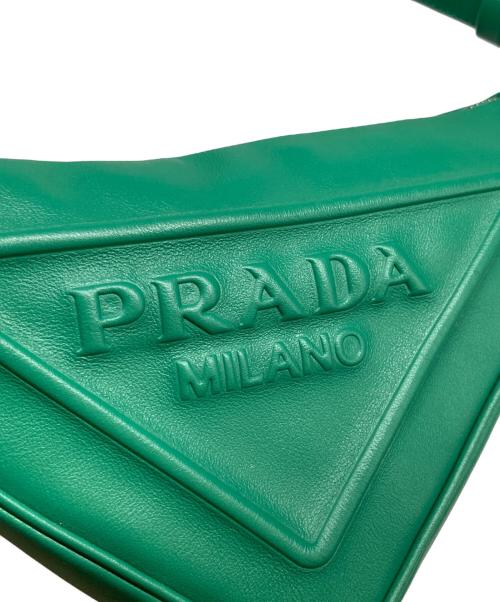 PRADA（プラダ）PRADA (プラダ) トライアングル カーフレザー ショルダーバッグ 1NQ043 グリーンの古着・服飾アイテム