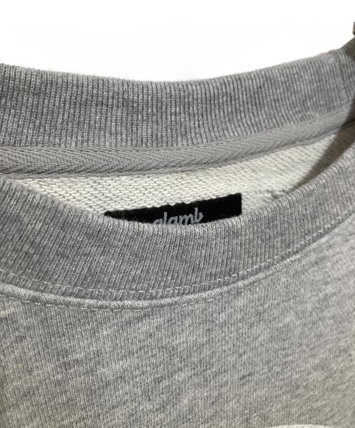 glamb（グラム）glamb (グラム) ストーンオーシャン (ストーンオーシャン) Weather R. Sweat グレー サイズ:Lの古着・服飾アイテム