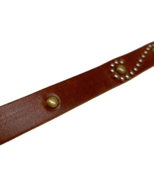 htc（エイチティーシー）htc (エイチティーシー) スタッズナローレザーベルト ブラウン サイズ:34の古着・服飾アイテム