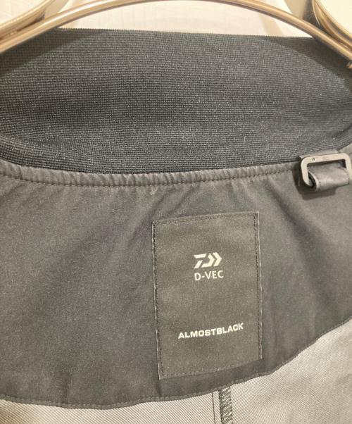 D-VEC（ディーベック）D-VEC (ディーベック) ALMOSTBLACK (オールモストブラック) WINDSTOPPER BY GORE-TEX LABS 3L S.R.G BLOUSON ブラック サイズ:２の古着・服飾アイテム