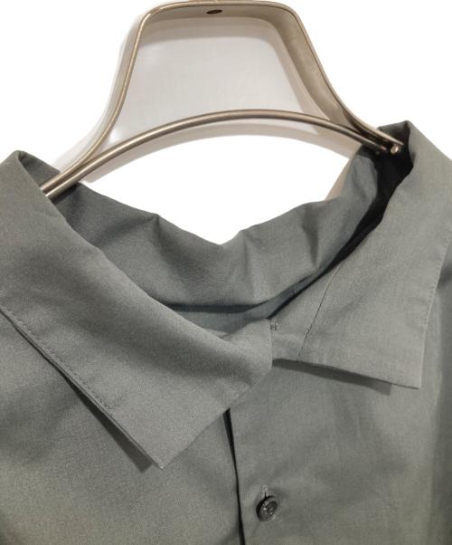 RIM.ARK（リムアーク）RIM.ARK (リムアーク) Under tuck volume 2way tops　アンダータックボリュームツーウェイブラウス　460GAS30-0190 グレー サイズ:36の古着・服飾アイテム