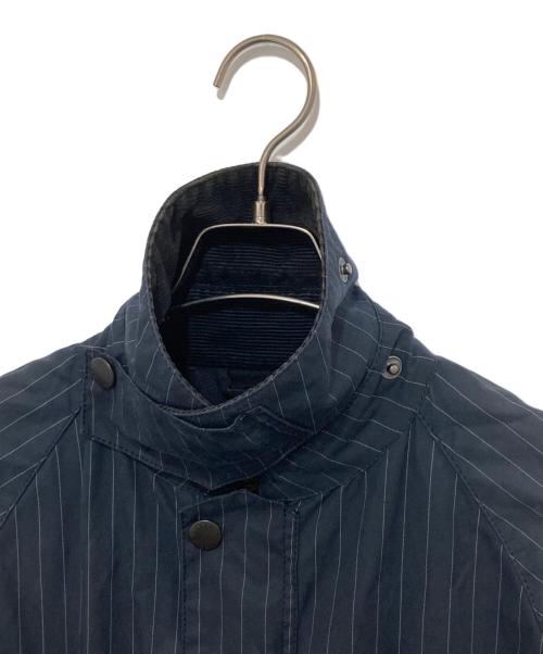 Barbour（バブアー）Barbour (バブアー) SL BEDALE PIN（スリム ビデイル ピンストライプ）オイルドジャケット　裏地ペイズリー柄　MWX0581NY71 ネイビー サイズ:38の古着・服飾アイテム