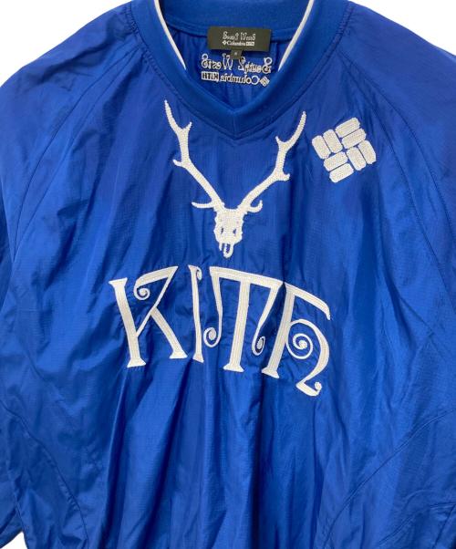 KITH（キス）KITH (キス) south2 west8 (サウスツー ウエストエイト) Columbia (コロンビア) Vネックプルオーバーシャツ ブルー サイズ:Sの古着・服飾アイテム