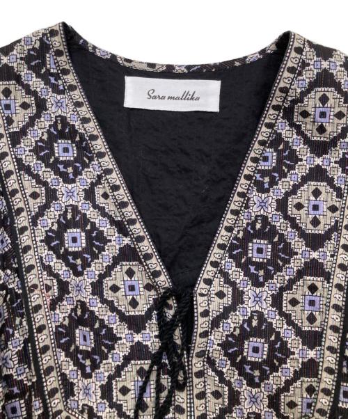 sara mallika（サラマリカ）sara mallika (サラマリカ) スクエアプリントタッセルドドレス グレー サイズ:Mの古着・服飾アイテム