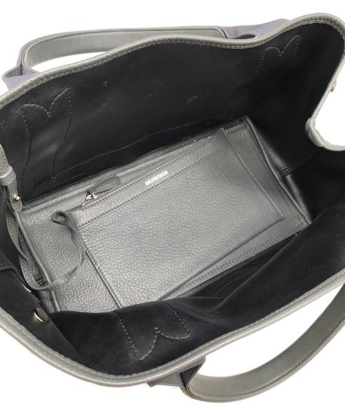 BALENCIAGA（バレンシアガ）BALENCIAGA (バレンシアガ) カバスSトートバッグ　1161T002123 グレーの古着・服飾アイテム